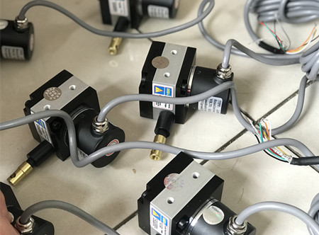 �x��ֱ��λ�Ƃ�����ע�������